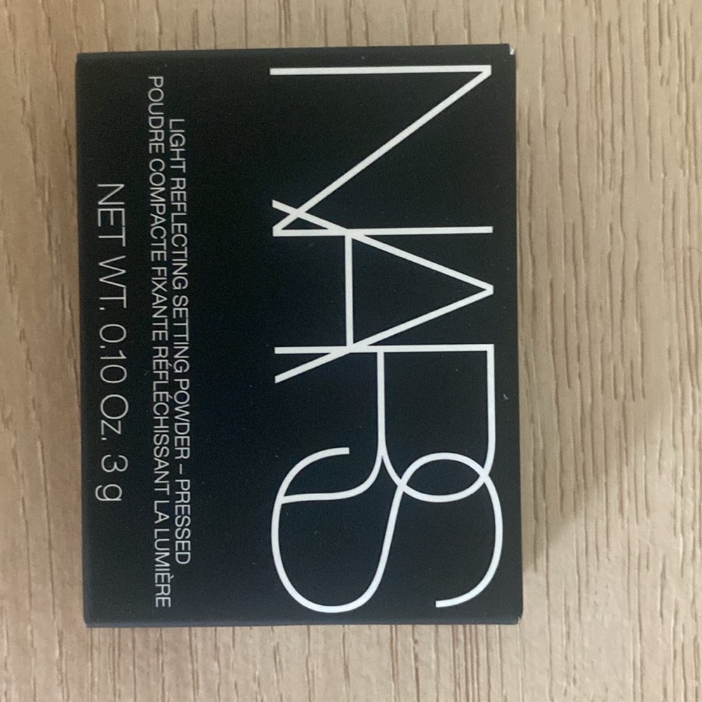 NARS Translucent Setting Powder - Crystal - Picture 5 of 5